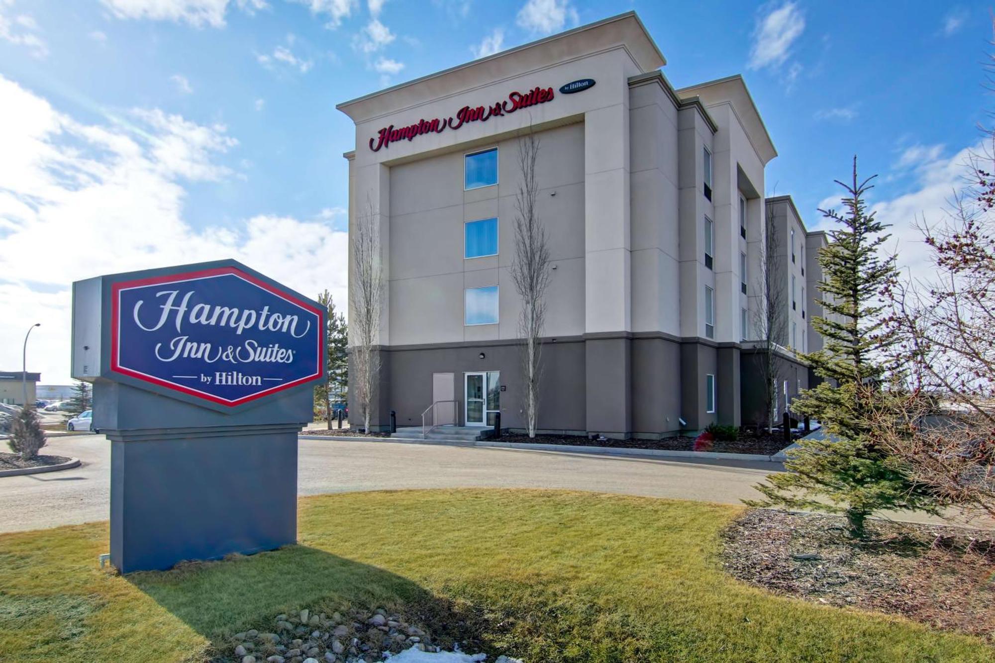 Hampton Inn & Suites Red Deer Penhold Zewnętrze zdjęcie